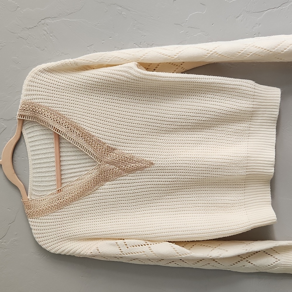 Vee Neck Cream Sweater S